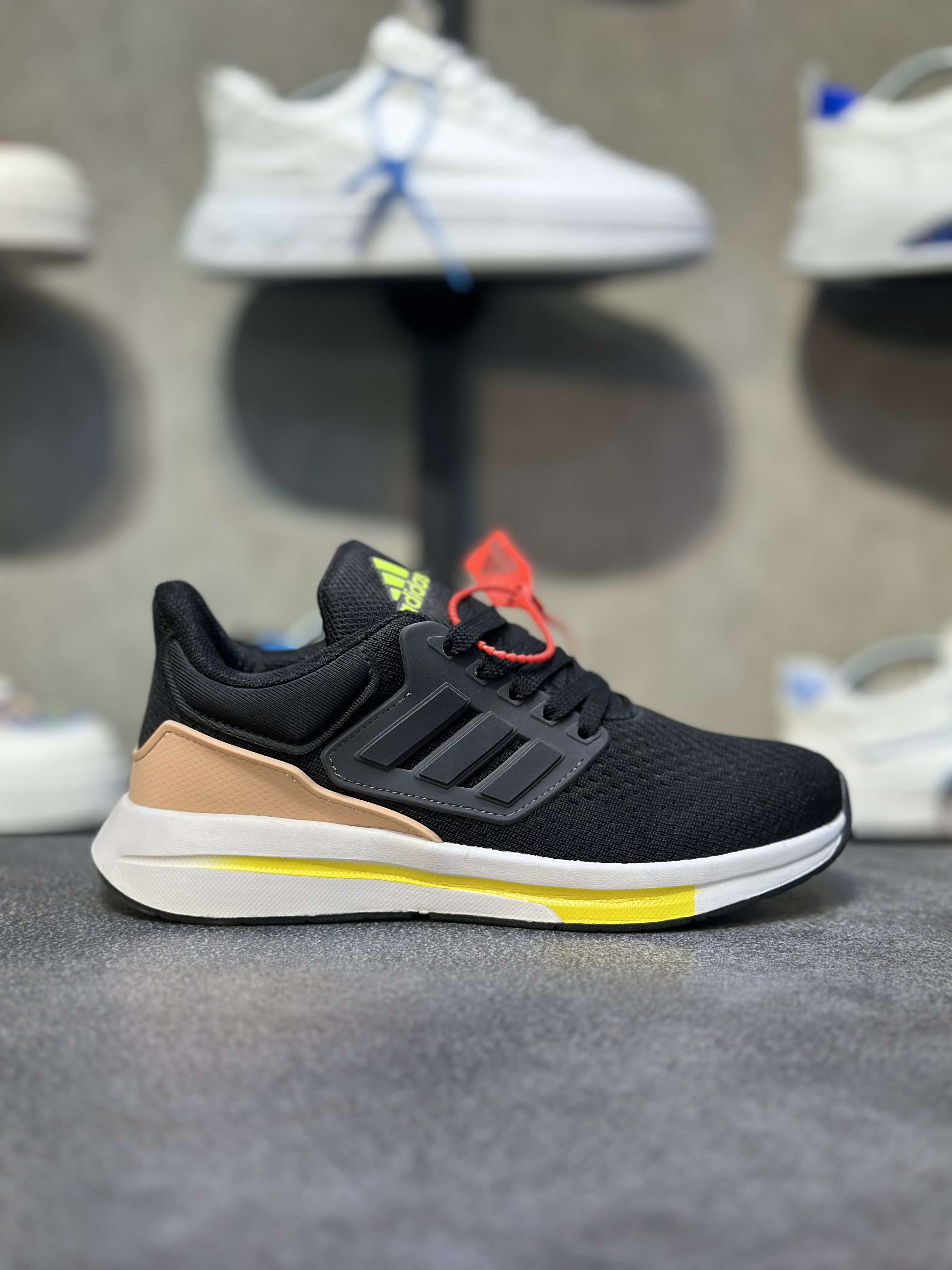 کتونی آدیداس زنانه adidas مستر کوالیتی ویتنام