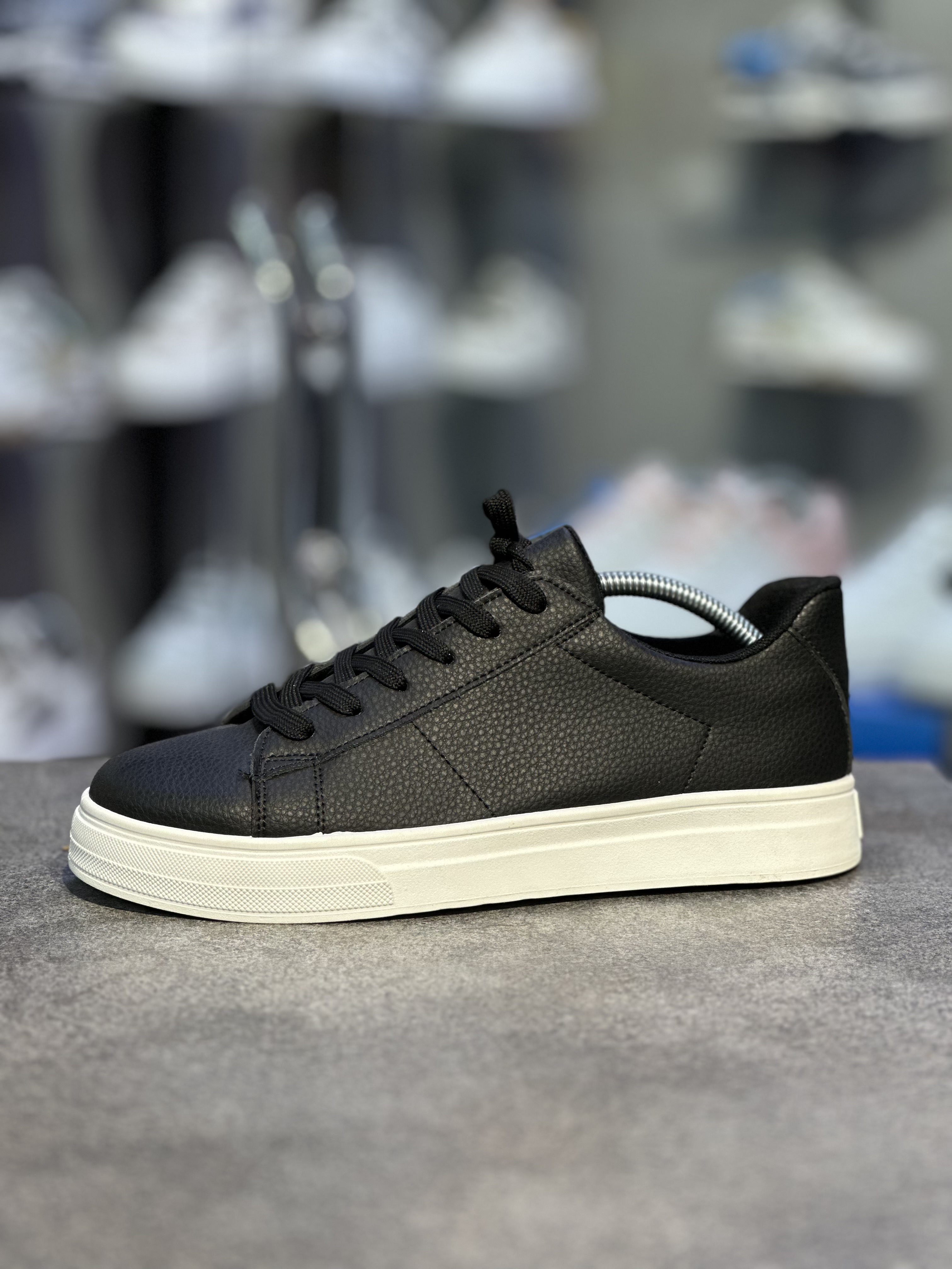 کفش مردانه مشکی vans لژدار نرم