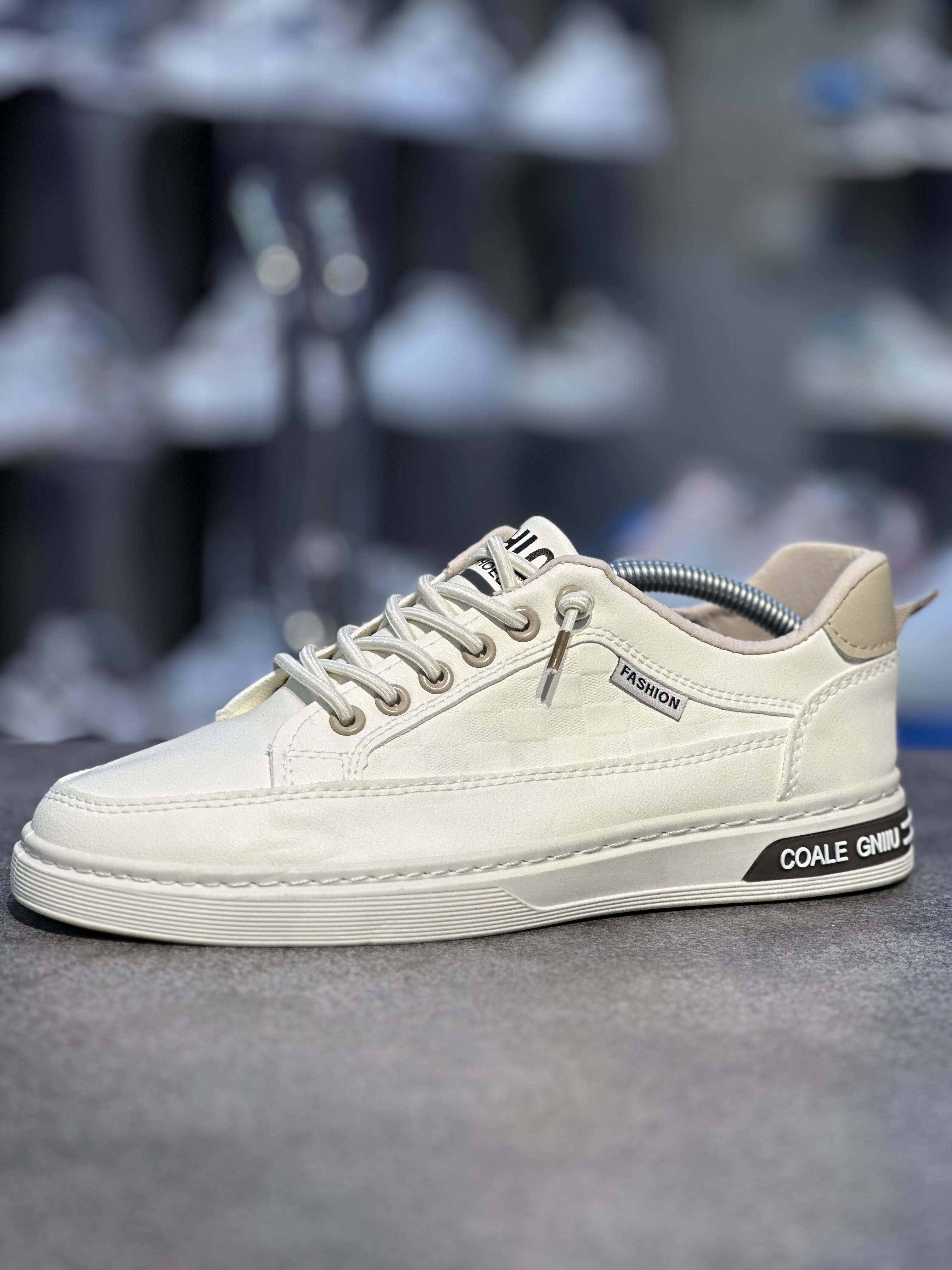 کفش سفید مردانه vans لژدار نرم